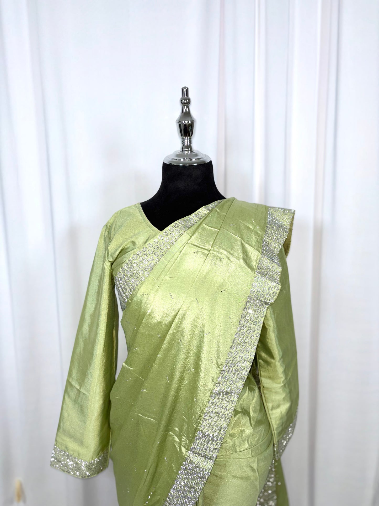 Saree prêt à porter/ One minute saree - Verte Aura