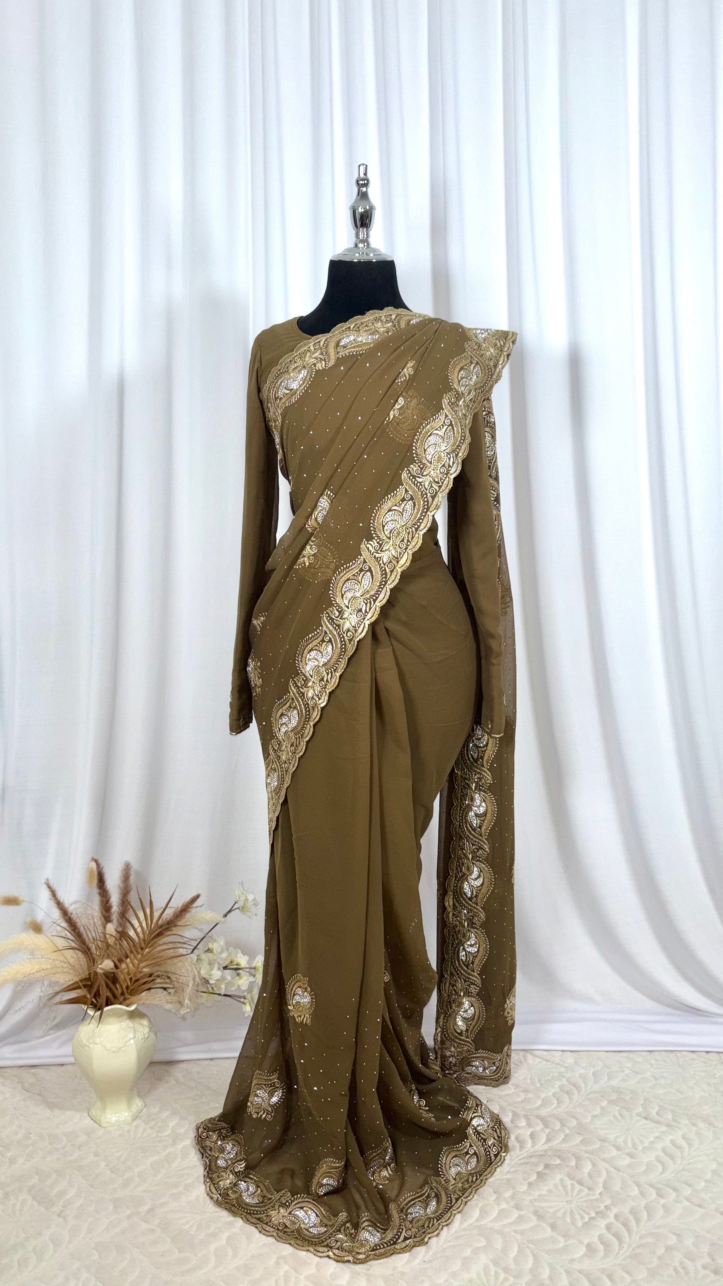 Saree prêt à porter/ One minute saree - Pista & Coffee